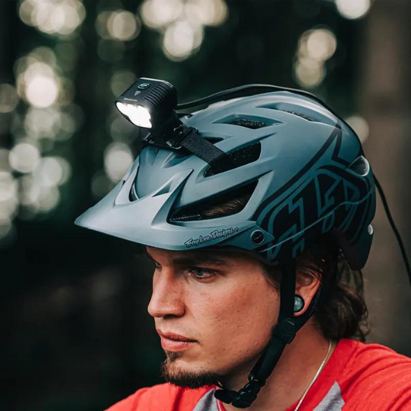 Monteer 6500 V2.0 on Helmet