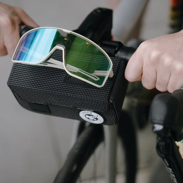 ULAC Neo Vue OTAKU Off White / Rally Red Photochromic