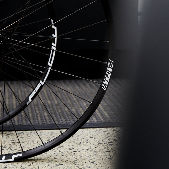 STAN'S NOTUBES - FLOW EX3 DH WHEELSET - NEO HUBS - WBWO