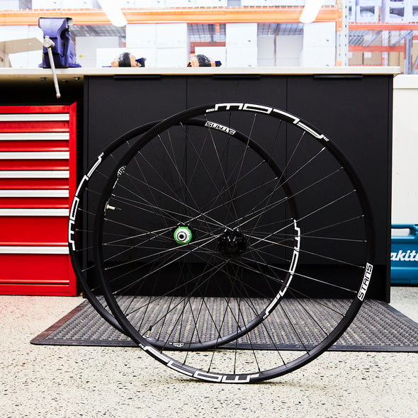 FLOW EX3 ON HOPE PRO 5 - 29"/27.5" MULLET WHEELSET