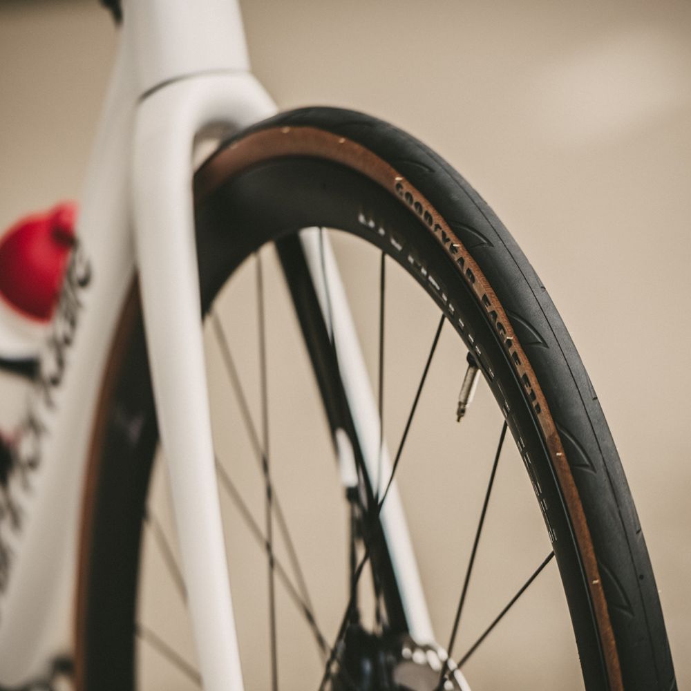 GOODYEAR ROAD TYRE EAGLE F1 R TUBELESS TAN โ Cycle Science NZ